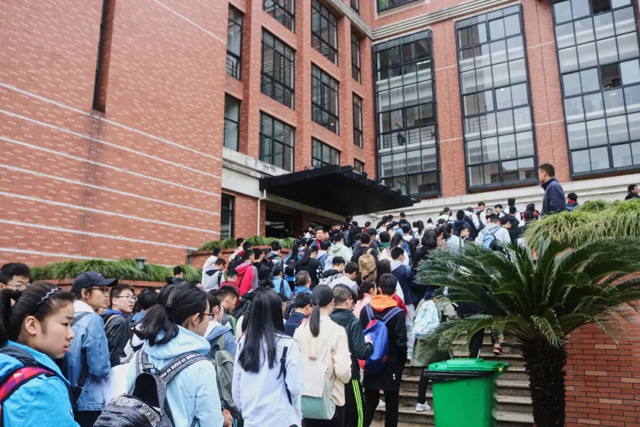 1524119714586329.jpg 640.webp (1).jpg